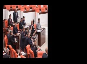 Kamer Genç Meclisi de karıştırdı