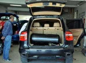 Komşu otomobilini Edirne'de tamir ettirecek
