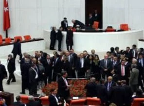 Meclis'te küfür ve hakarete ceza
