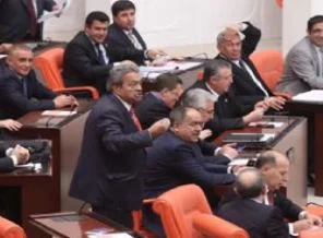 Meclis'te yine Kamer Genç gerginliği yaşandı
