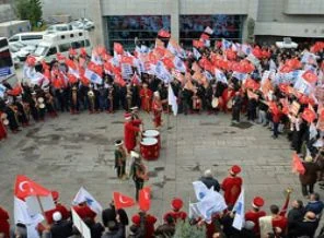 Melih Gökçek'e coşkulu karşılama