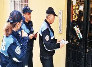 Muhabir sahte polis oldu, vatandaş oyuna geldi!