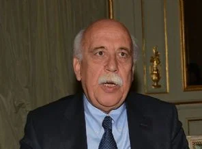Nabi Avcı: Okul kitaplarındaki ifadeler kabul edilemez