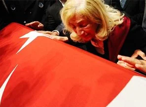 Nejat Uygur'a son veda!