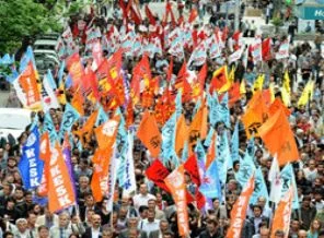 Noter şartı kalkınca 12 bin işçi sendikalı oldu
