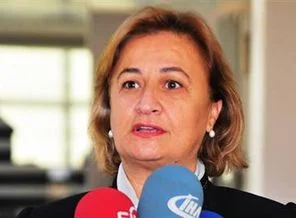 'Pantolonu Emine Ülker Tarhan engelledi'