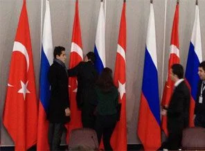 Rusya'daki basın toplantısı öncesinde ilginç anlar