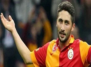 Sabri oynamadığı maçta kart gördü, twitter sallandı