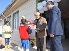 Sadakataşı Derneği'nden eğitime destek
