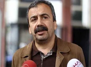 Sırrı Süreyya Önder sonunda açıkladı: İstanbul'a aday adayıyım