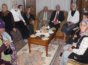 TÜİK anketi: Misafirlikte kadınlı erkekli mi oturursunuz?