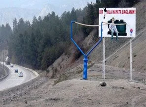 Üç boyutlu emniyet kemeri uyarısı