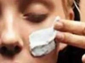 Utançla başa çıkmak için mi yüze krem sürülüyor?
