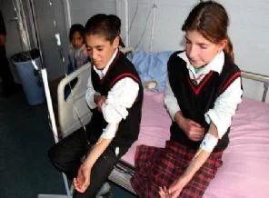 Van'da 400 öğrenci yemekten zehirlendi