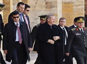 YAŞ öncesi Başbakan'dan Anıtkabir notu