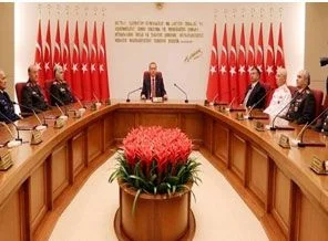 YAŞ'ta 3 başlıklı sunum ve bedelli görüşülecek