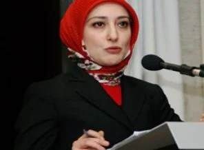 Yeni Şafak yazarından Şafak Pavey'e birkaç soru