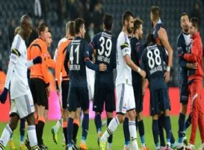 1. Lig'in sonuncusu, Süper Lig'in liderini eledi
