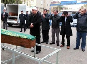 3 yaşında dövülerek öldürüldü!