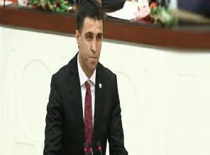 AK Parti'de yeni istifalar da yolda iddiası!