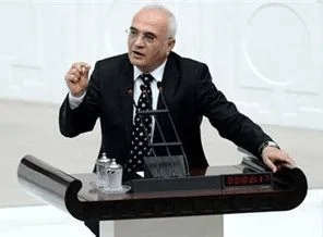 AK Parti'den yeniden yargılama sinyali