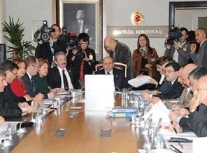 Anayasa Uzlaşma Komisyonu feshedildi