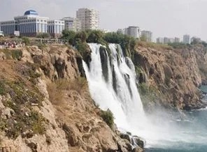 Antalya'da spor müsabakalarına Başbakan rötarı