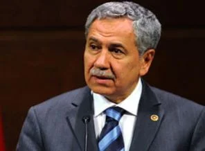 Arınç: Akredite, sansür değildir