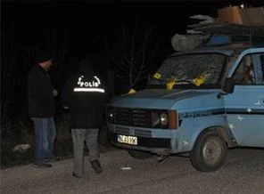 Ayrılan sözlüsünü öldürdü