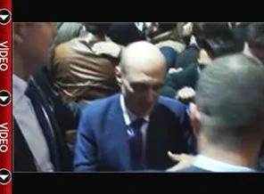 Bakan Erdoğan Bayraktar para dağıttı
