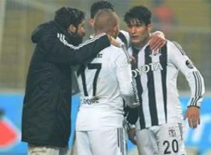 Beşiktaşlı futbolcular kavga etti