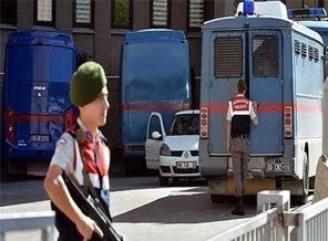 Binbaşıdan gazete küpürleri itirafı