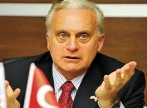 'Çek git bu ülkeden'