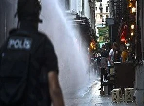 CHP'li Aydın Gezi tutuklularının peşinde