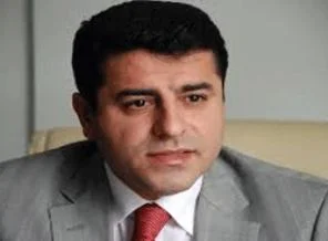 Demirtaş: Operasyon siyasi rekabetin sonucu