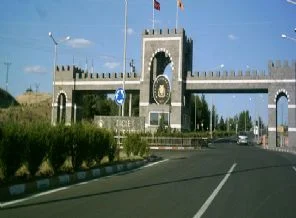 Dicle Üniversitesi'nden Suriye'ye yardıma engel