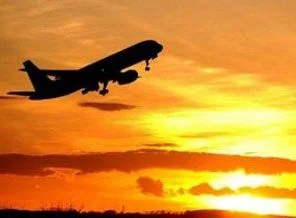 Dolu uçağa alınmayınca pisti kapattırdı