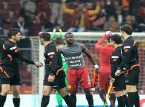 Drogba ve Eboue PFDK'ya sevk edildi