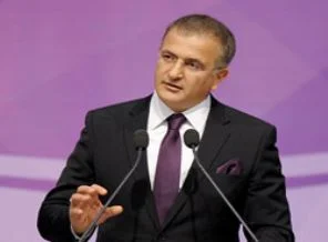Ekrem Dumanlı: Bunu da yaz tarih