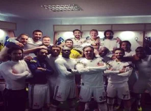 Fenerbahçe'nin gizemli pozu tartışma yarattı