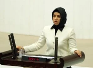 Genel Kurul'da konuşan başörtülü ikinci vekil