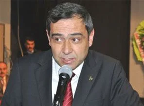 Görevden alınmalar hukukun üstünlüğüne darbe