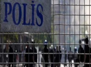 Görevden almalar İzmir'e sıçradı