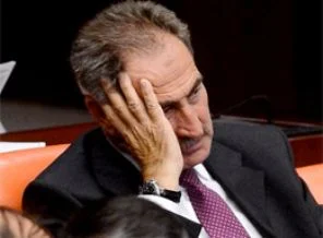 Günay'dan iki bakana itiraz var