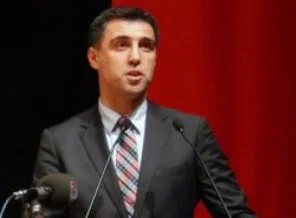 Hakan Şükür, istifa mektubunu yazmadan oradan da kovuldu!