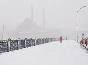 İstanbul'da kar yağışı: Daha kötüsü olacak mı?
