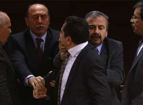Meclis'te birbirlerine girdiler!