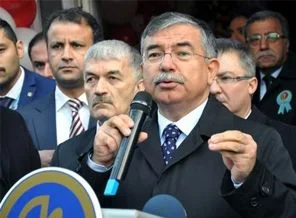 Milli Savunma Bakanı Yılmaz: Askerlikte yeni bir çalışmamız yok