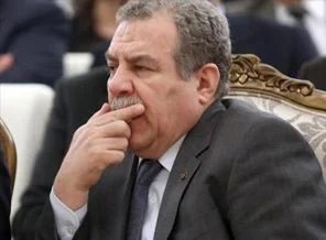 Muammer Güler protokolde bakın ne yaptı