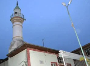 Pazar günü cami kapalı...